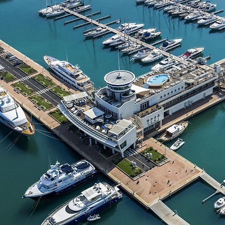 Yacht Club Marina Di Loano Hotell Exteriör bild