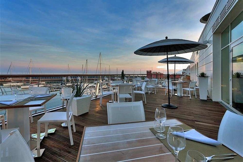 Yacht Club Marina Di Loano Hotell Exteriör bild