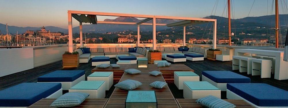 Yacht Club Marina Di Loano Hotell Exteriör bild