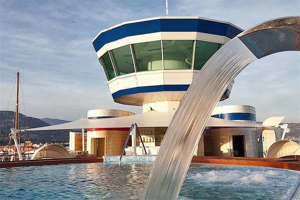 Yacht Club Marina Di Loano Hotell Exteriör bild